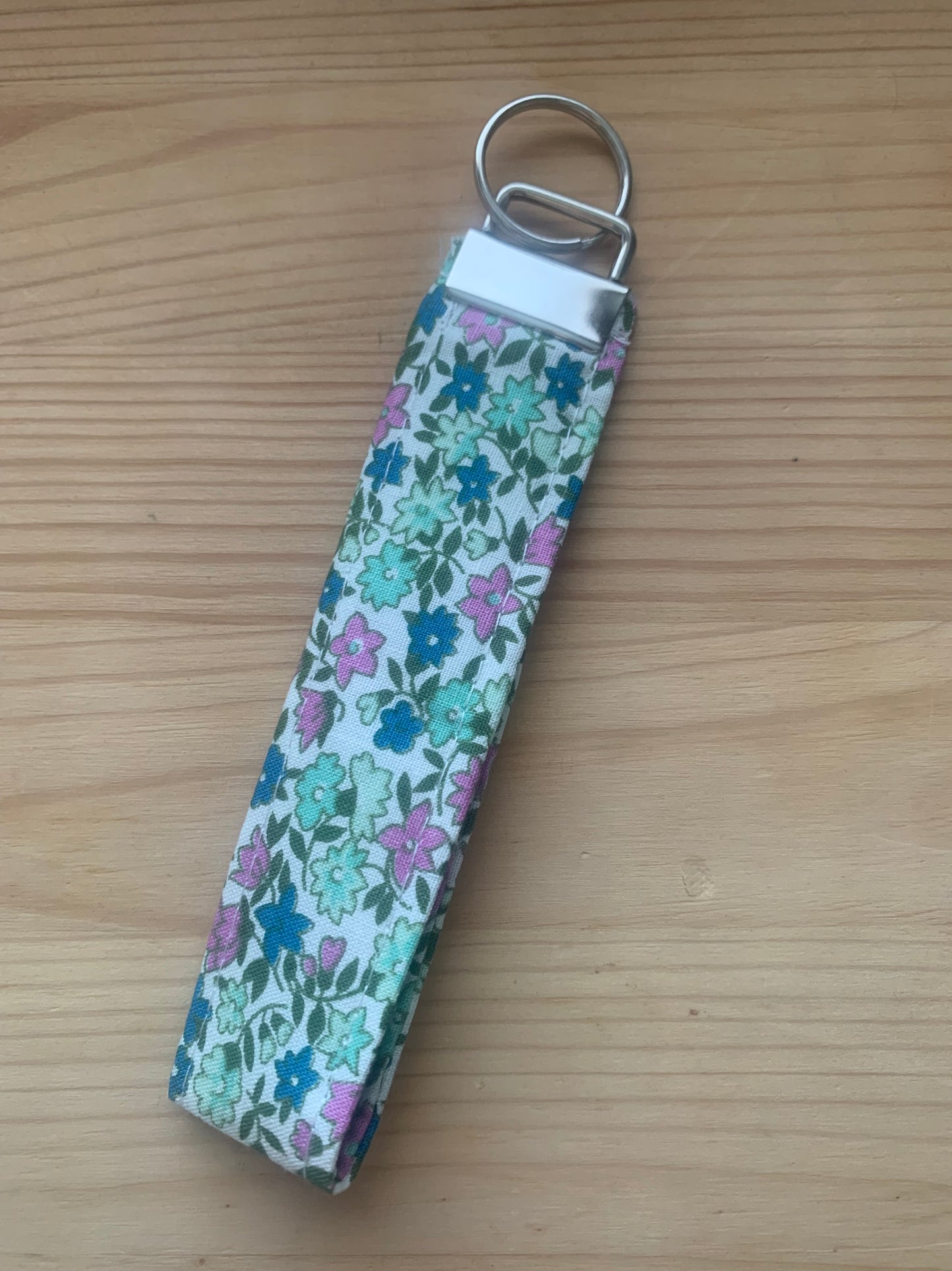 Keychain wristlet Green ditsy print