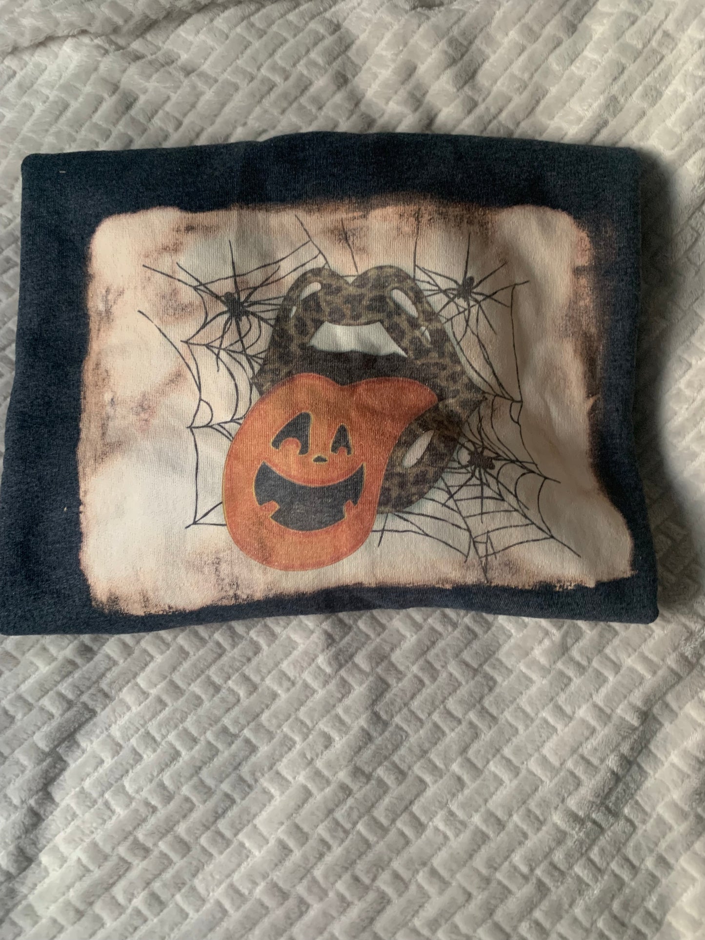 Halloween lips sweater