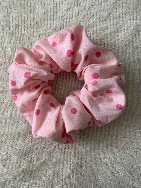 Pink polka dot scrunchie