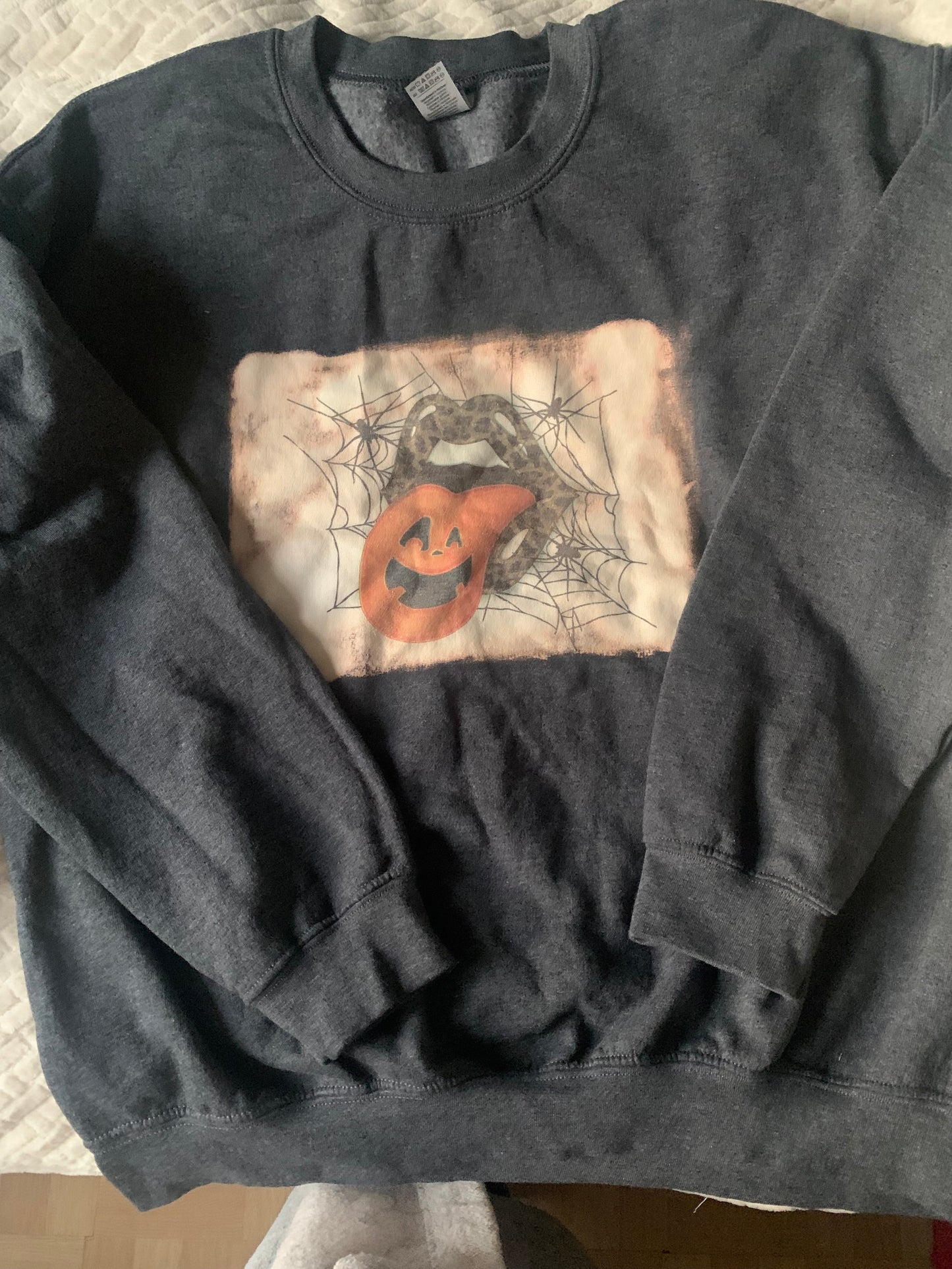Halloween lips sweater