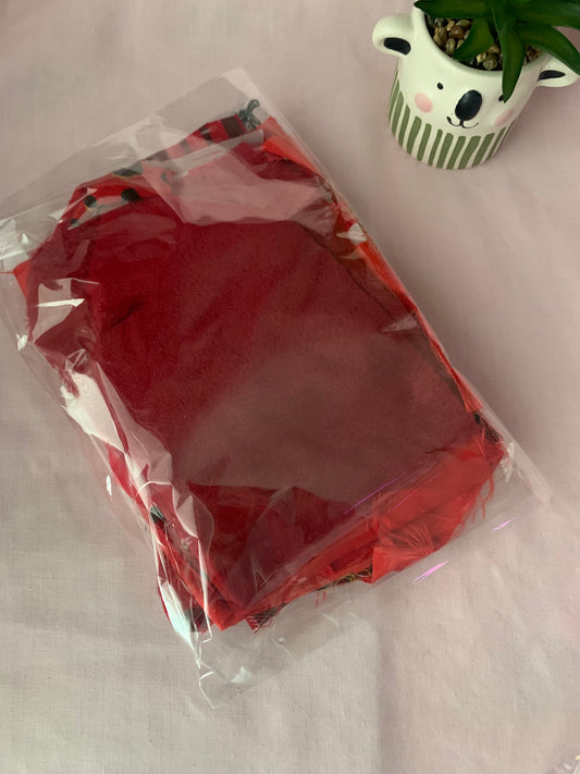Red fabric packs